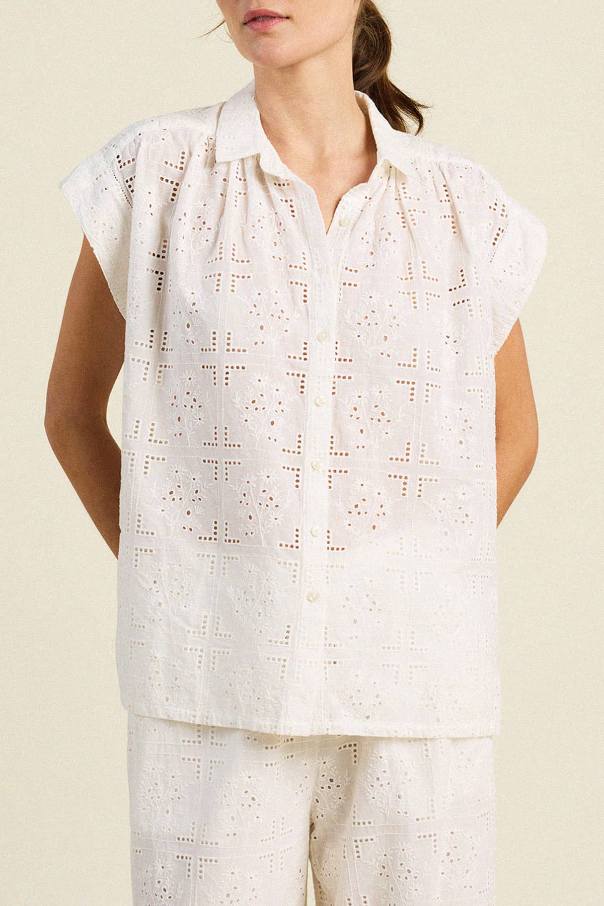 Della Shirt Handkerchief Eyelet